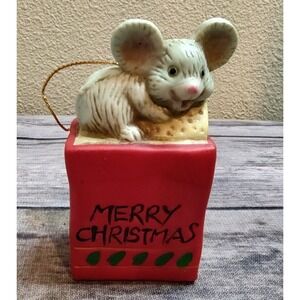 Vtg Ceramic Mouse Christmas Ornament  A13